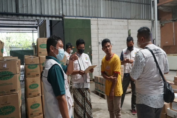 Cegah Penimbunan Minyak Goreng, Tim Pengawas Kota Pekalongan Blusukan ke Toko dan Gudang
