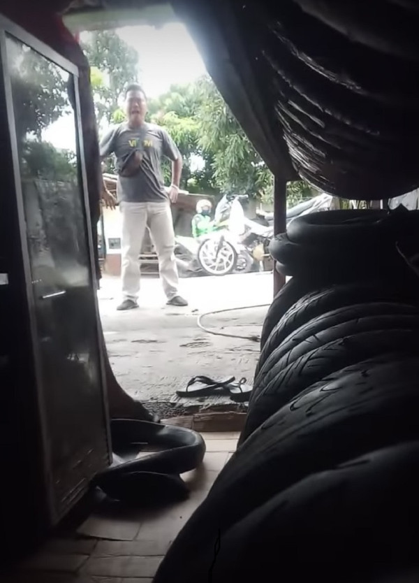 Minta Oli Tidak Dikasih, Preman Kampung Ngamuk Ajak Duel Pemilik Bengkel di Ciputat