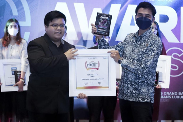 Dipercaya Konsumen, NANOLITE Raih Penghargaan Indonesia Award Magazine