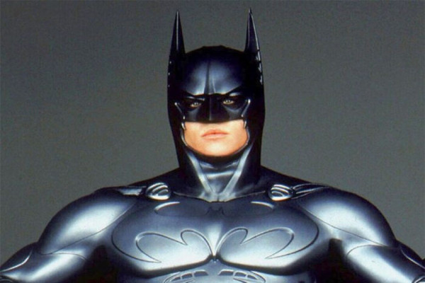 10 Simbol Batman yang Pernah Tampil di Film Caped Crusader