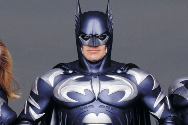 10 Simbol Batman yang Pernah Tampil di Film Caped Crusader