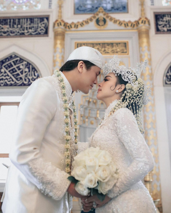 3 Tahun Menikah dengan Syahrini, Reino Barack Akui Indah dan Banyak Tawa