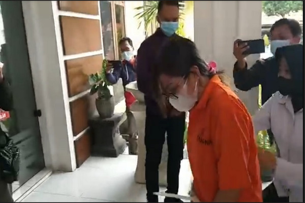 7 Fakta Janda Cantik Basah Tanpa Baju Siaran Langsung Masturbasi di Toilet Kafe, No 3 Bikin Pria Panas Dingin