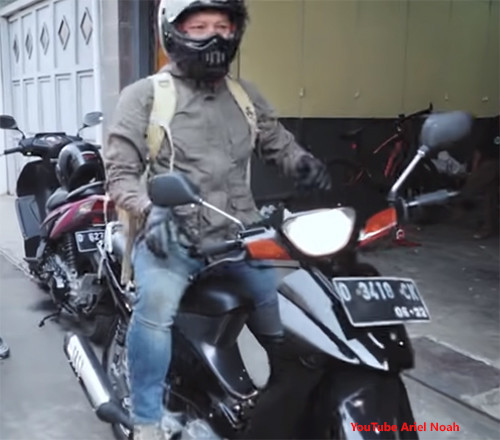 Viral! Aksi Ariel Noah Kendarai Motor Shogun, Ada Kisah Haru di Balik Kendaraan Lawasnya Ini