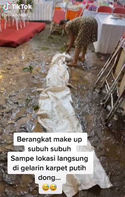 Kais Rezeki Lewati Jalan Becek demi Bisa Rias Pengantin, MUA Ini Disambut Karpet Putih