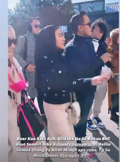 Bawa Rombongan Artis ke Paris, Juragan 99 Bekali Uang Belanja