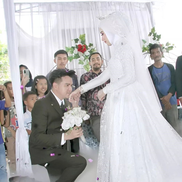 Susi Latifah Mantan Baby Sitter Mawar AFI Dinikahi Steno Ricardo karena Patuh