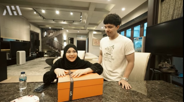 Aurel Hermansyah Dapat Tas Rp1,5 Milliar, Atta Halilintar: Biar Susunya Makin Lancar