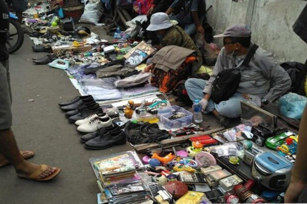 Deretan Pasar Loak yang Melegenda di Jakarta