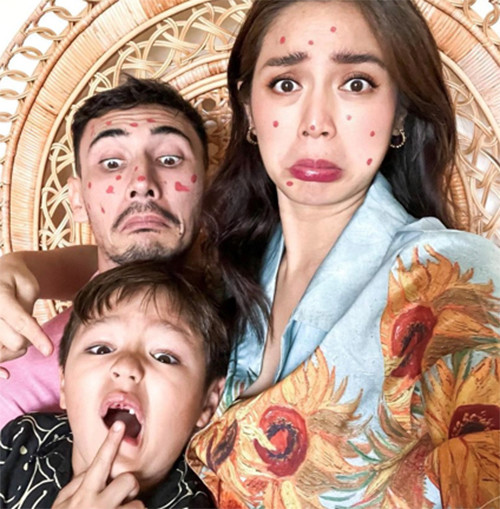 Potret Bahagia Jessica Iskandar Kembali Kumpul dengan Anak dan Suami usai Sembuh dari Covid-19