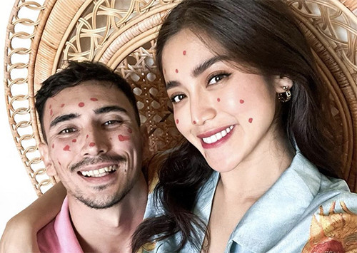 Potret Bahagia Jessica Iskandar Kembali Kumpul dengan Anak dan Suami usai Sembuh dari Covid-19