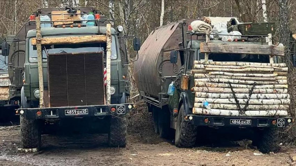 Digempur Senjata Canggih Ukraina, Pasukan Lapis Baja Rusia Bertahan Pakai Cara Unik