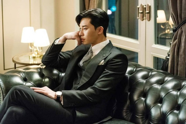 5 Kesamaan Aura CEO Ahn Hyo-Seop 'Business Proposal' dengan Park Seo-Joon 'What’s Wrong with Secretary Kim'