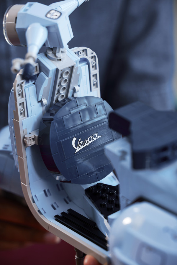 Edisi Nostalgia Lego Vespa 125 Ini Auto Bikin Kepincut!