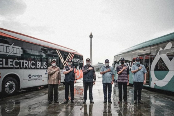 Anies Target 100 Bus Listrik Transjakarta Beroperasi hingga Akhir Tahun Ini