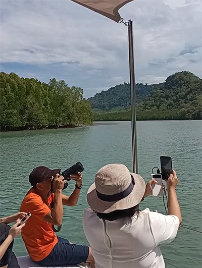Wisata Mewah dengan Cruise di Langkawi, Berenang di Laut hingga Saksikan Atraksi Elang