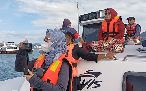 Wisata Mewah dengan Cruise di Langkawi, Berenang di Laut hingga Saksikan Atraksi Elang