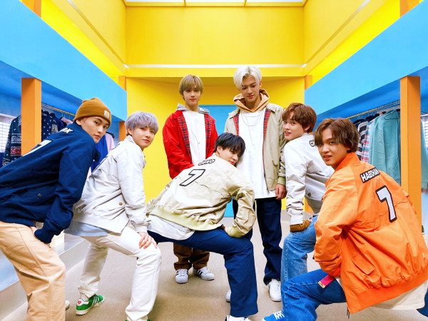 Pose-Pose Aneh nan Kocak NCT, Kamu Berani Coba?