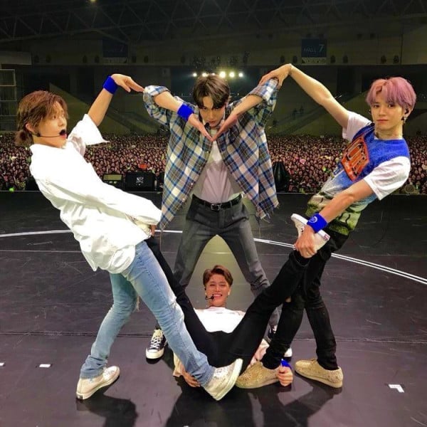 Pose-Pose Aneh nan Kocak NCT, Kamu Berani Coba?