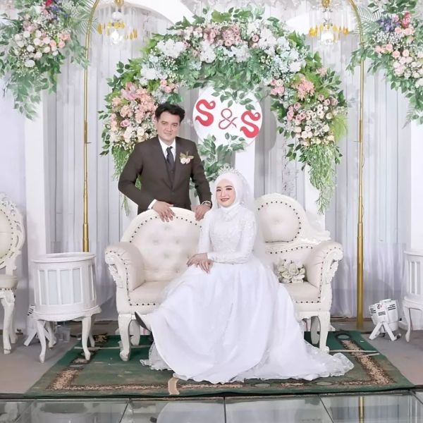 Steno Ricardo Mantan Suami Mawar AFI Tepis Selingkuh dengan Susi, Ini Fakta Sebenarnya