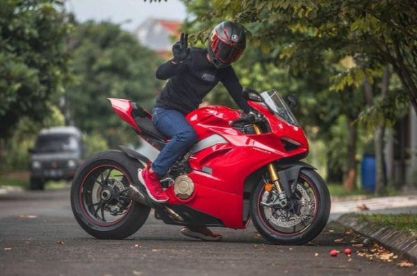 Crazy Rich Doni Salmanan, Pemilik Rekening Rp500 Miliar dan Pengoleksi Motor Gede