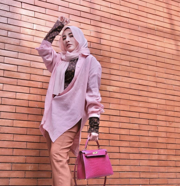 4 Outfit Mahal Shandy Purnamasari, Nomor Terakhir Tasnya Seharga Rp787 Juta