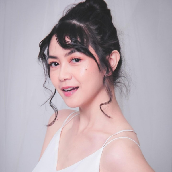 4 Artis yang Pernah Jadi Pramugari, Nomor 3 Dikenal Adegan Ranjangnya