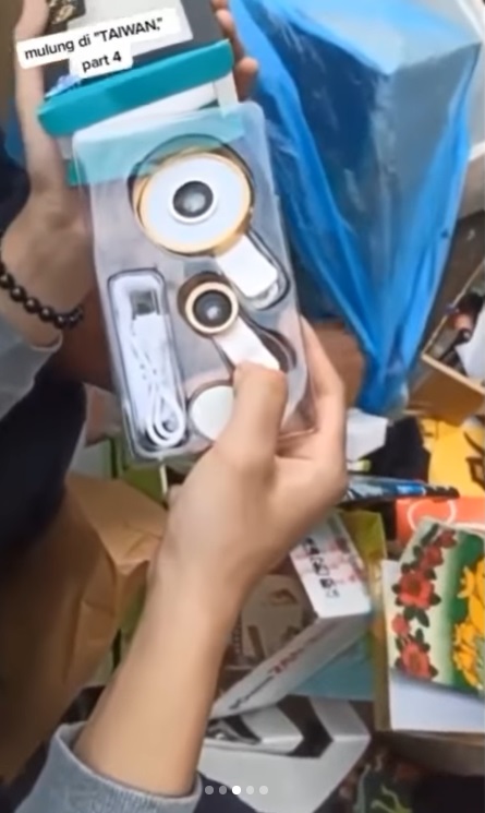 Viral! Pria Indonesia Jadi Pemulung di Taiwan, Dapat Sepatu hingga Kamera Baru