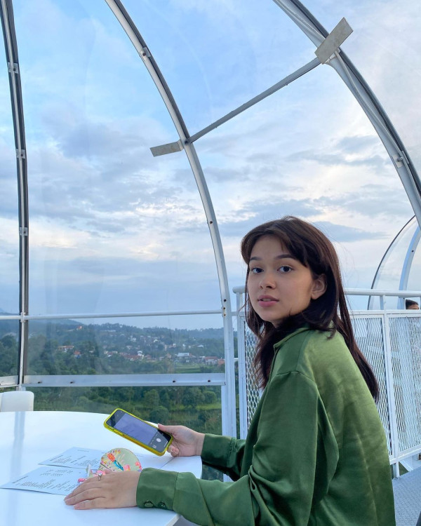 Profil Rebecca Klopper, Model Cantik yang Pacaran dengan Fadly Faisal
