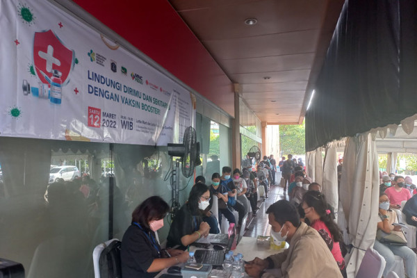 MNC Peduli dan Lotte Mart Kembali Gelar Sentra Vaksinasi Booster di Kelapa Gading