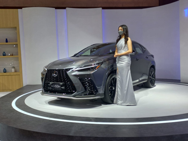 Lexus NX Baru Makin Lengkapi Varian Armada Mobil Listrik