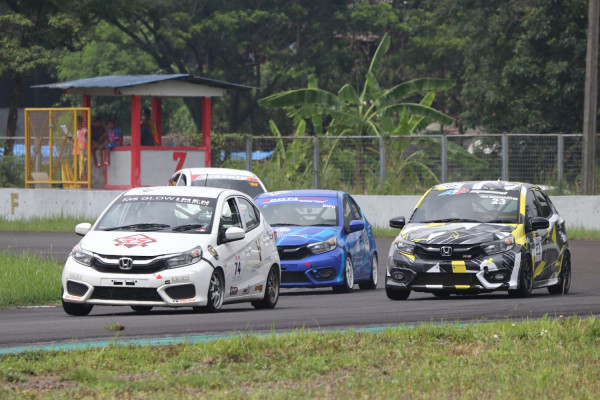 Honda Tegaskan Mobil Harian Pun Bisa Diajak Balapan di Sirkuit