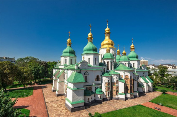 6 Destinasi Wisata Terbaik di Ukraina Sebelum Invasi Rusia