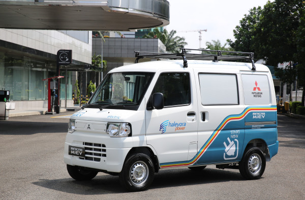 Pos Indonesia, Gojek dan 2 Perusahaan Lain Uji Coba Mobil Listrik Mitsubishi