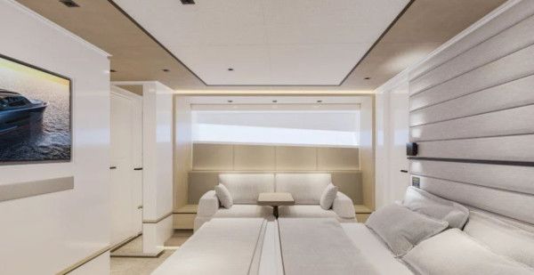 Kapal Cepat Tom Brady Supermewah: Harga Rp85 Miliar, Fasilitas Hotel Bintang 5