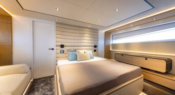 Kapal Cepat Tom Brady Supermewah: Harga Rp85 Miliar, Fasilitas Hotel Bintang 5