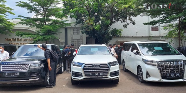 Penyitaan Mobil-mobil Mewah Pelaku Kejahatan Kerah Putih yang Hebohkan Indonesia