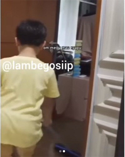 Rafathar Rela Nyapu Lantai Rumah karena Disogok Dimas Ahmad dengan Ini