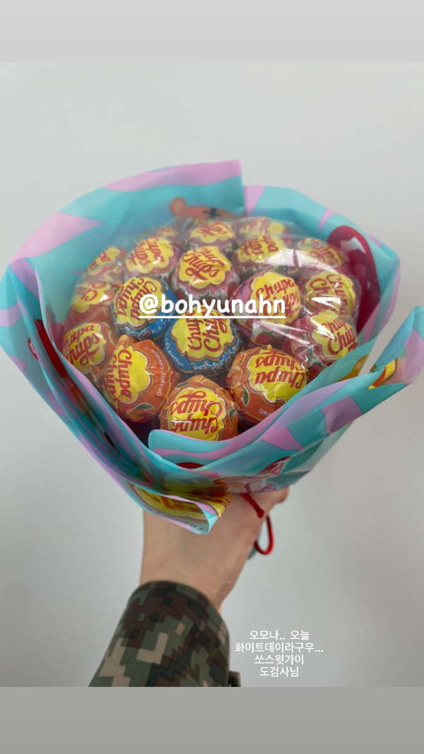 Jo Bo Ah Pamer Hadiah White Day dari Ahn Bo Hyun, Romantis