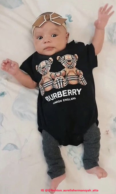 Sultan dari Lahir! Baby Ameena Gemesin Pakai Jumper Rp5,8 Juta