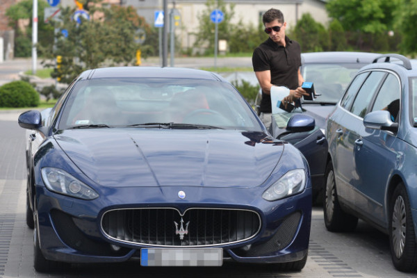 Mewah! Berikut Koleksi Mobil dari Bintang Bayern Muenchen, Robert Lewandowski
