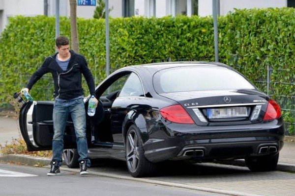 Mewah! Berikut Koleksi Mobil dari Bintang Bayern Muenchen, Robert Lewandowski