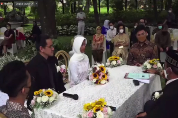 Sekjen MUI Tegaskan Pernikahan Beda Agama Stafsus Jokowi Tidak Sah