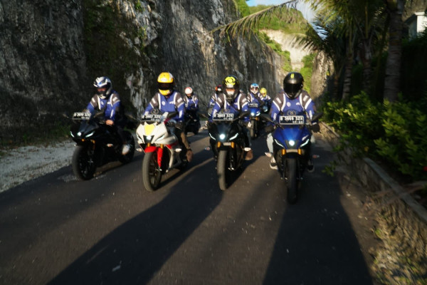 Sambut MotoGP Mandalika, All New R15 Connected Series Digeber dari Bali ke Lombok