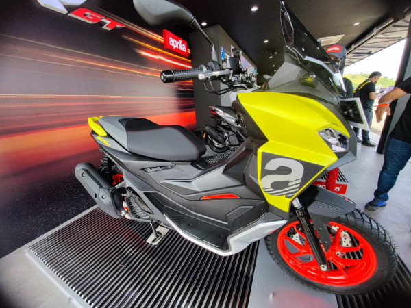 Kejutan, Aprilia Kenalkan Skutik Adventure SR GT200 di MotoGP Mandalika 2022
