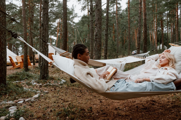 Plus Minus Hubungan 'Friends with Benefits' jika Kamu Ingin Menjalaninya