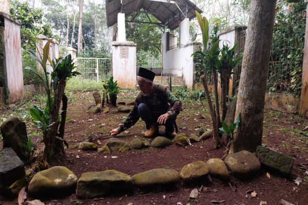 Dipercaya Punya Kasiat, Air dan Tanah Makam Embah Dalem Jagat Sakti Turut Ditanam di IKN