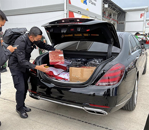 Viral! Youtuber Bongkar Isi Bagasi Mobil Presiden Jokowi, Khas Indonesia Banget!