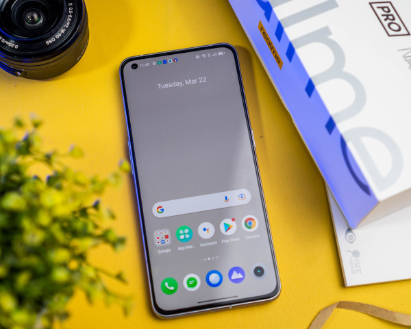 Unboxing dan Kesan Pertama Menggenggam realme GT 2 Pro
