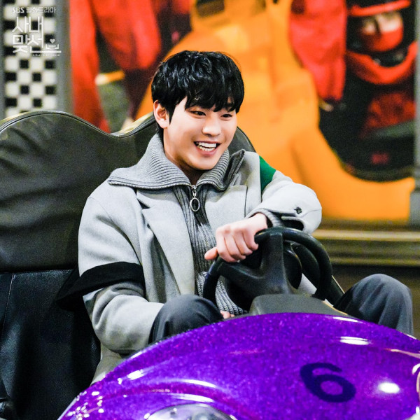 A Business Proposal Episode 8, Ahn Hyo Seop dan Kim Sejeong Kencan di Taman Hiburan